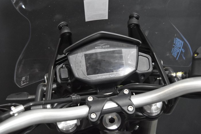 2022 MOTO GUZZI V85 TT TRAVEL Black