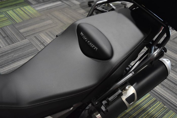2022 MOTO GUZZI V85 TT TRAVEL Black