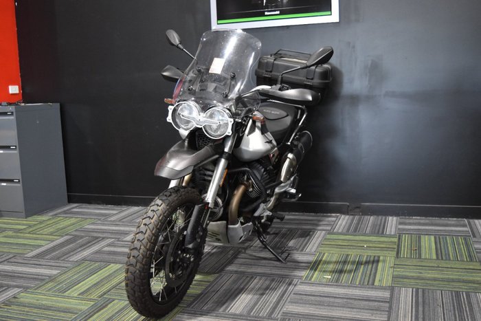 2022 MOTO GUZZI V85 TT TRAVEL Black