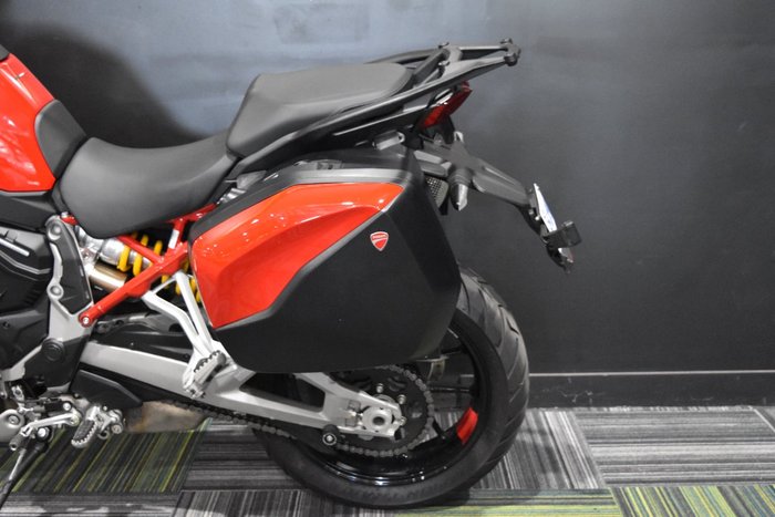 2023 Ducati MULTISTRADA V4 S Red