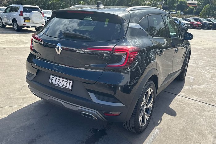 2022 Renault Captur R.S. Line