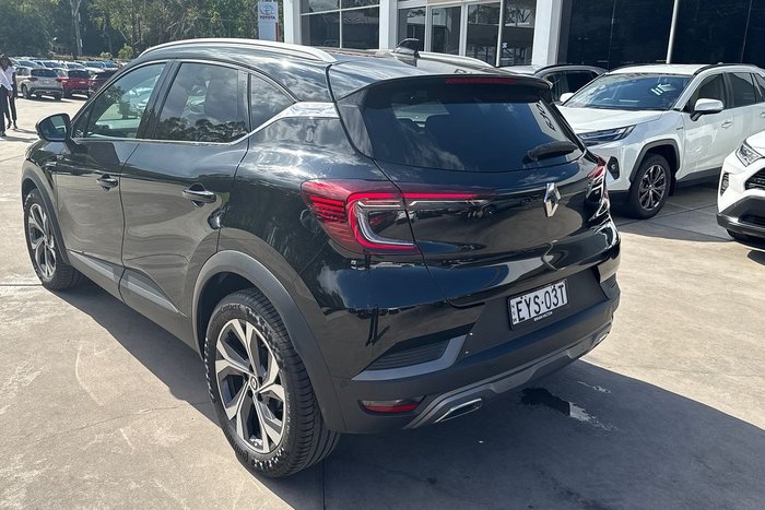 2022 Renault Captur R.S. Line