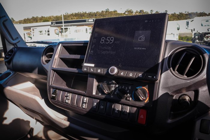 2025 Hino 300 617 Mt Wide Tipper Pro