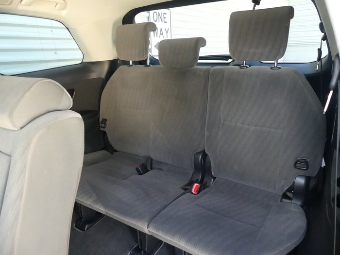2015 Toyota Tarago GLX