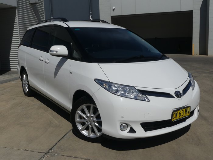 2015 Toyota Tarago