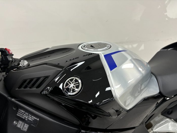2024 YAMAHA YZF-R1 M Black