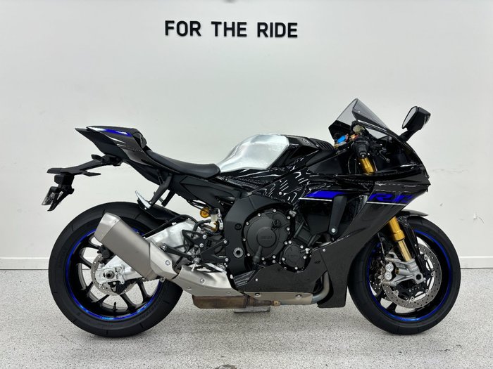 2024 YAMAHA YZF-R1 M Black