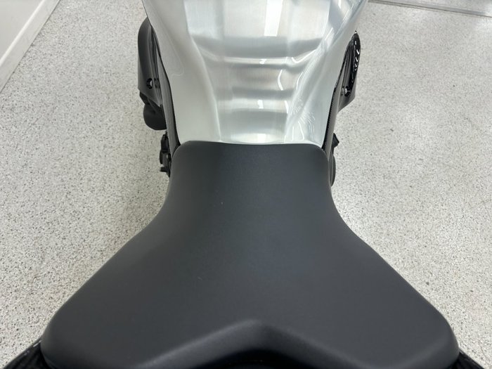 2024 YAMAHA YZF-R1 M Black