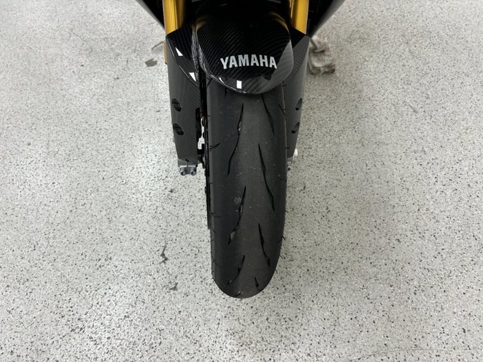 2024 YAMAHA YZF-R1 M Black