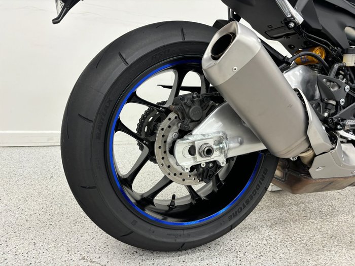 2024 YAMAHA YZF-R1 M Black