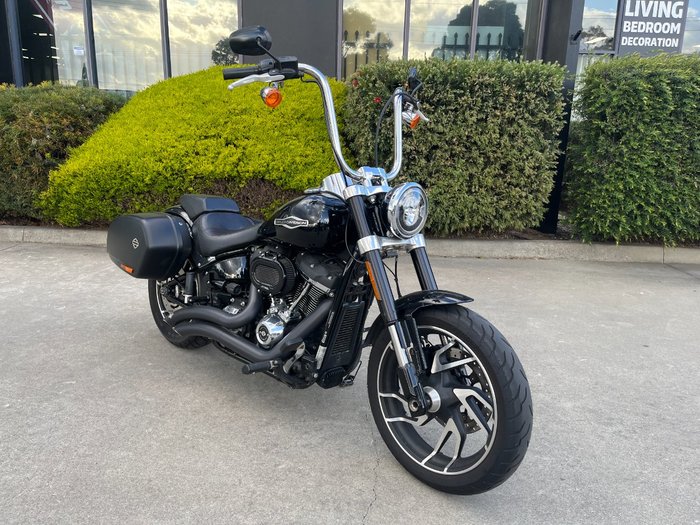 2019 HARLEY-DAVIDSON FLSB SPORT GLIDE Black