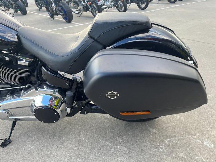 2019 HARLEY-DAVIDSON FLSB SPORT GLIDE Black