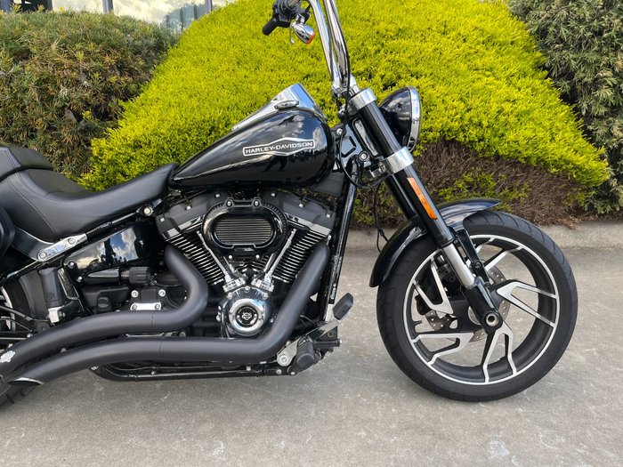 2019 HARLEY-DAVIDSON FLSB SPORT GLIDE Black