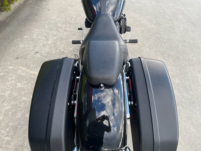 2019 HARLEY-DAVIDSON FLSB SPORT GLIDE Black
