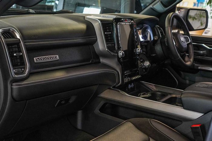 2024 RAM 1500 Laramie Sport RamBox