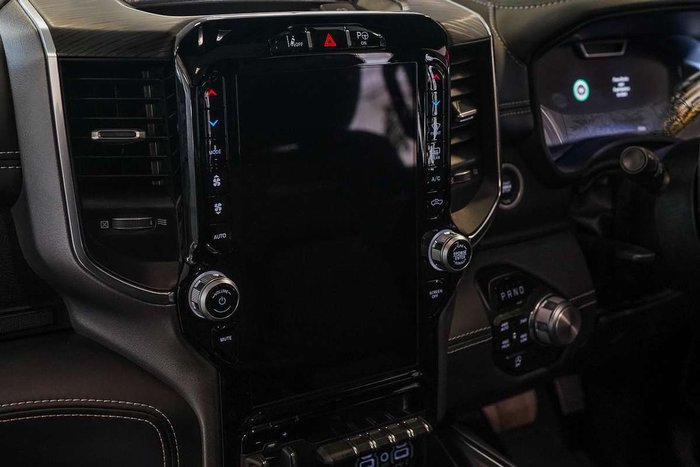 2024 RAM 1500 Laramie Sport RamBox