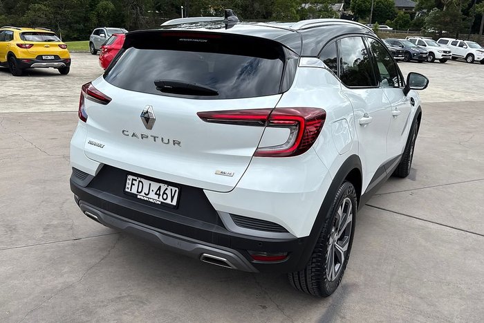 2022 Renault Captur R.S. Line