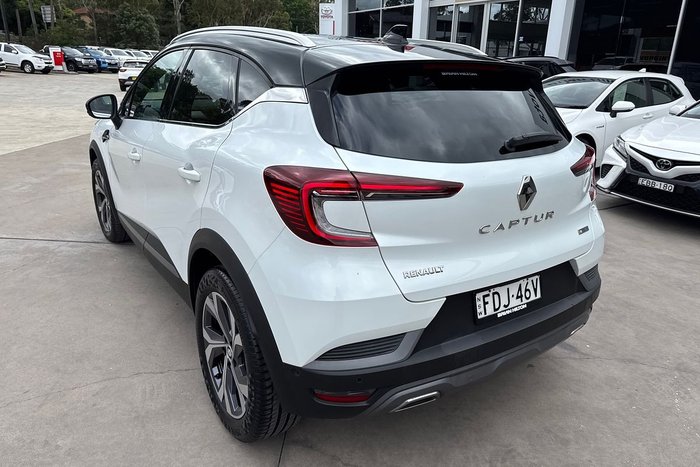 2022 Renault Captur R.S. Line