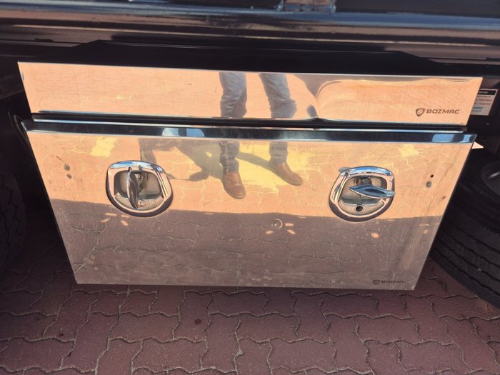 2018 UD PK240 280 AUTO 6x4 Tilt Slide