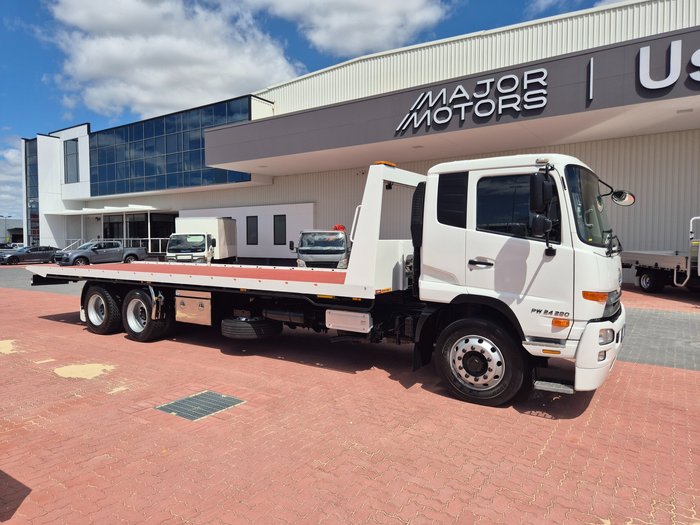 2018 UD PK240 280 AUTO 6x4 Tilt Slide