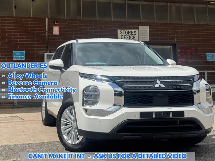 2023 Mitsubishi Outlander ES