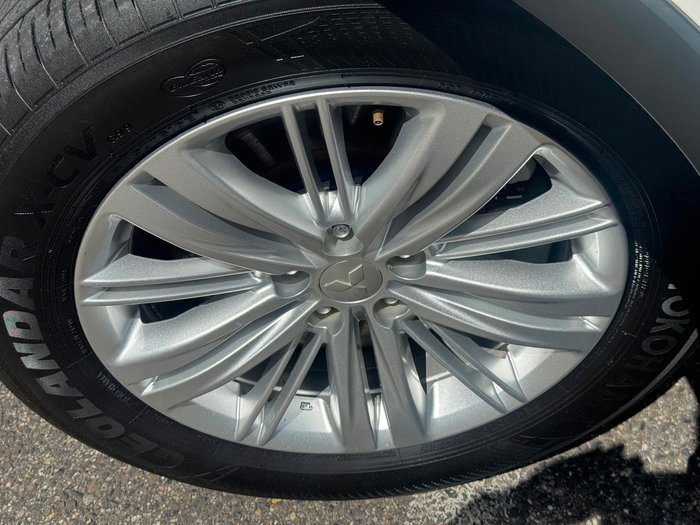 2023 Mitsubishi Outlander ES