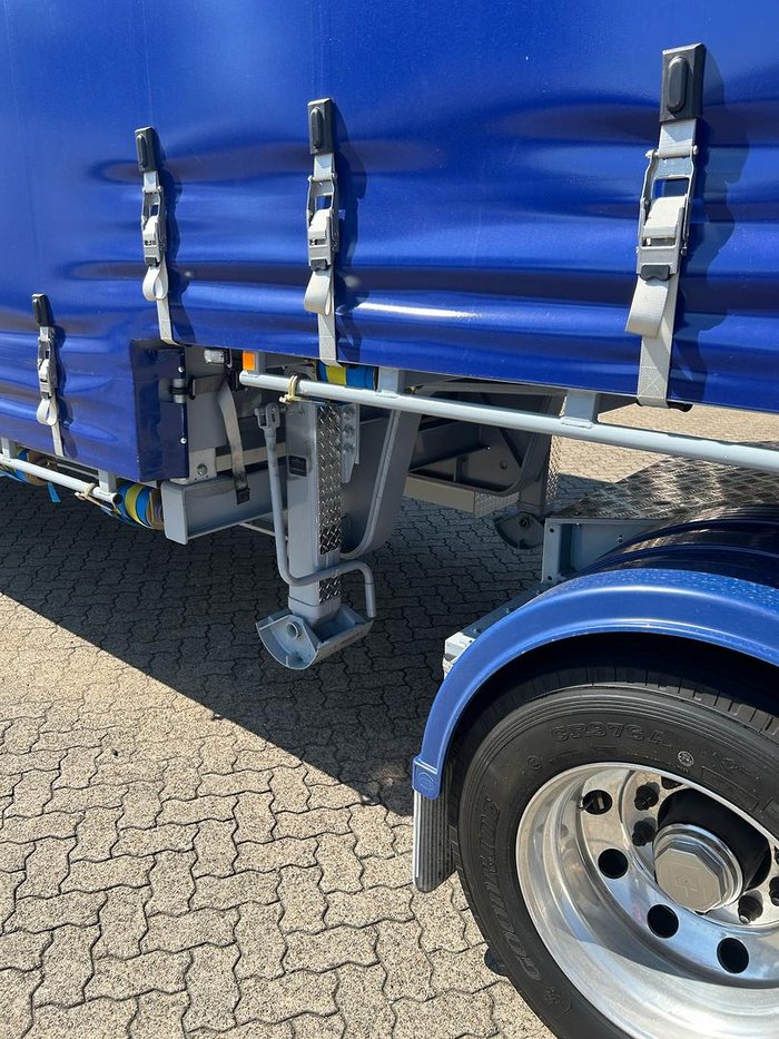 2025 CIMC 34 Pallet Drop Deck Mezz Curtainisder B Double, In Brisbane