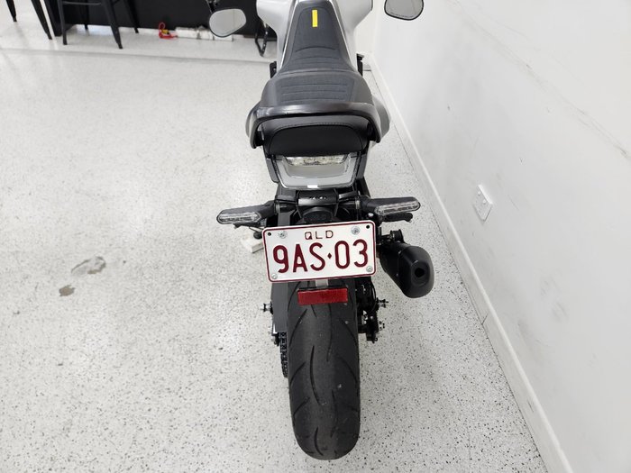 2021 HUSQVARNA VITPILEN 401 grey