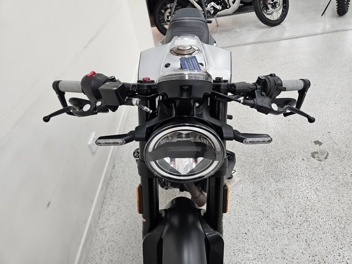 2021 HUSQVARNA VITPILEN 401 grey