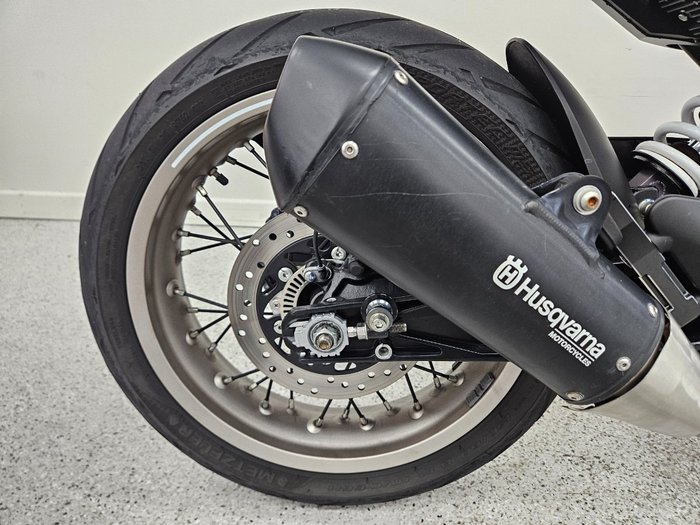 2021 HUSQVARNA VITPILEN 401 grey