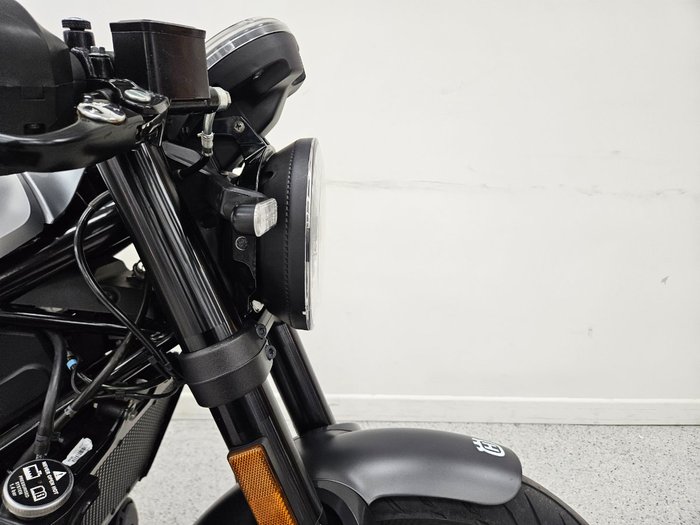 2021 HUSQVARNA VITPILEN 401 grey