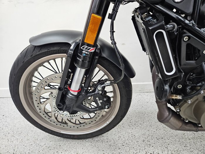 2021 HUSQVARNA VITPILEN 401 grey