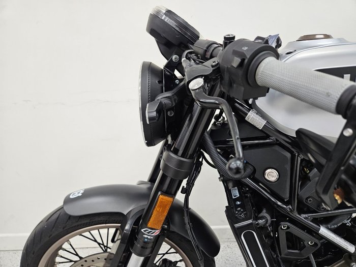 2021 HUSQVARNA VITPILEN 401 grey