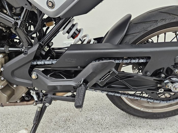 2021 HUSQVARNA VITPILEN 401 grey