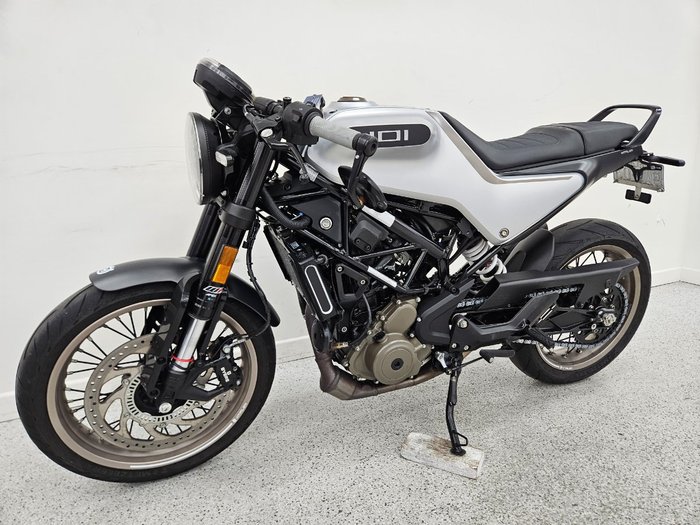 2021 HUSQVARNA VITPILEN 401 grey