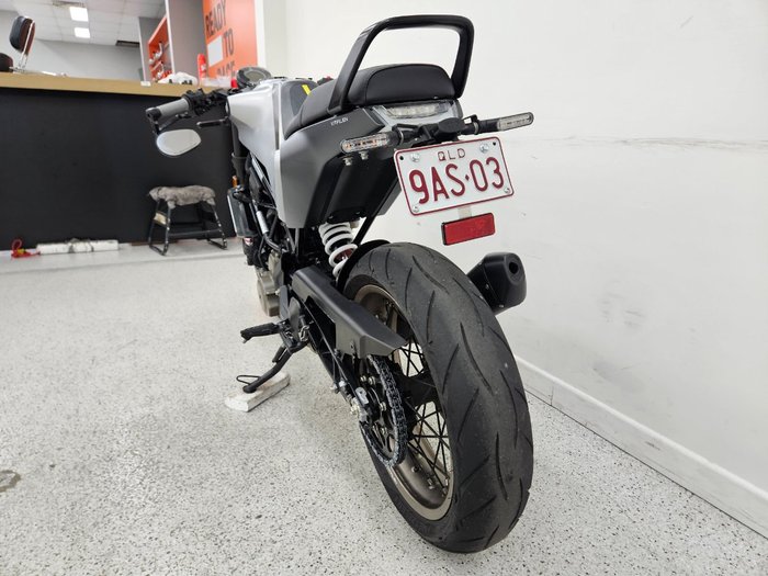 2021 HUSQVARNA VITPILEN 401 grey