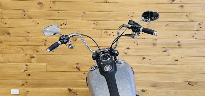 2017 Harley-davidson FXDB STREET BOB Silver