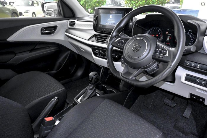 2025 Suzuki Swift Hybrid UZ Premium Silver