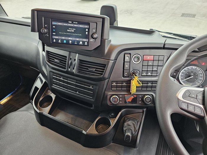 2025 Iveco S-Way AT230