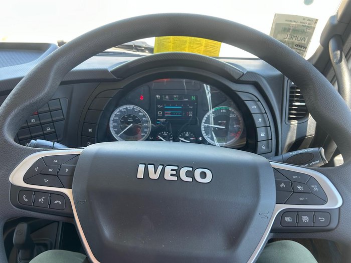 2025 Iveco S-Way AT230