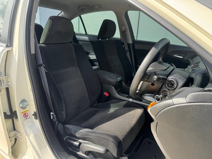 2010 Honda Accord Limited Edition 8th Gen MY10 Brilliant White