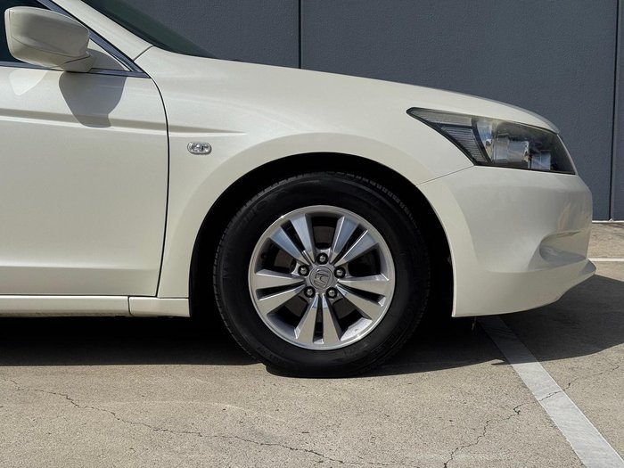 2010 Honda Accord Limited Edition 8th Gen MY10 Brilliant White