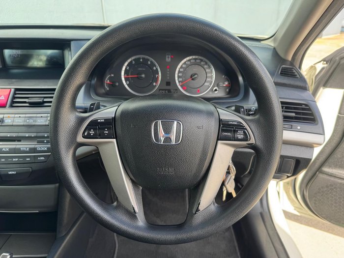 2010 Honda Accord Limited Edition 8th Gen MY10 Brilliant White