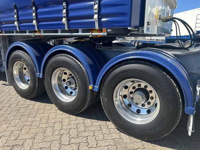 2025 CIMC 34 Pallet Flat Deck Curtainsider B Double, In Brisbane