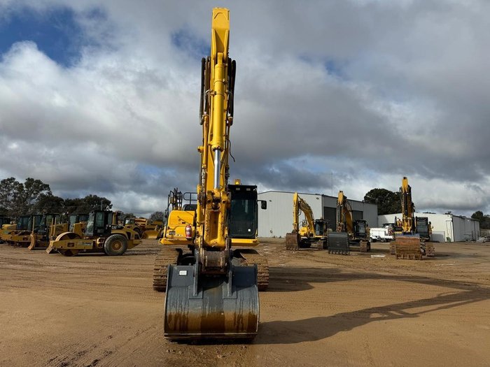2018 Komatsu Pc360 Lc-11