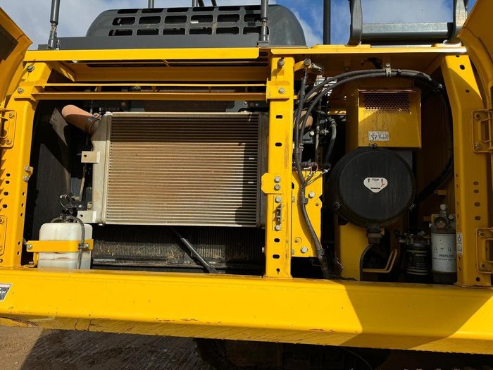 2018 Komatsu Pc360 Lc-11