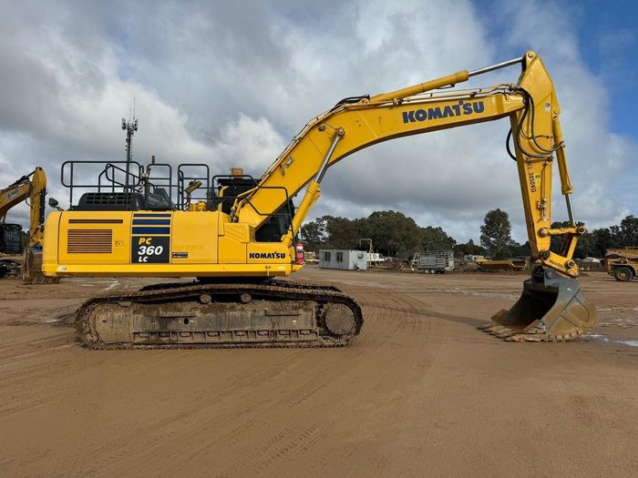 2018 Komatsu Pc360 Lc-11