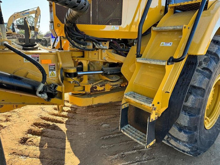 2021 Caterpillar 730 