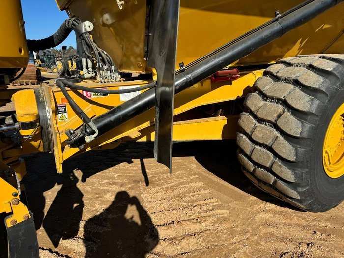 2021 Caterpillar 730 