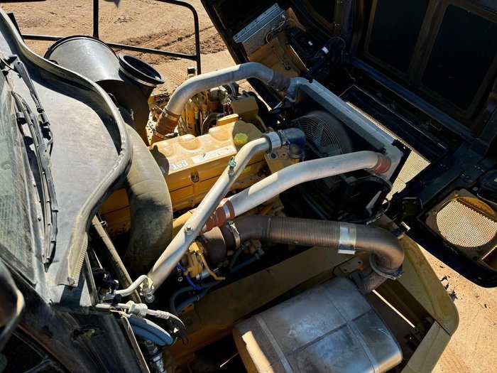 2021 Caterpillar 730 